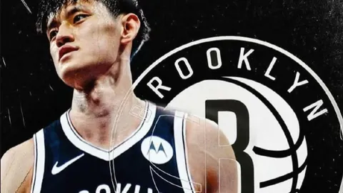 “朱辰杰成足球巨头争夺焦点！上港领衔，三大豪门争相揽才，申花按兵不动，究竟何时觉醒？”